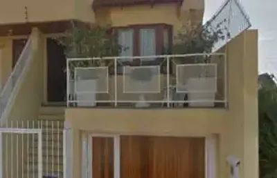 Casa em condomínio fechado com 3 quartos à venda na rua antonio delapieve, 116, alto petrópolis, porto alegre, 146 m2 por r$ 689.000