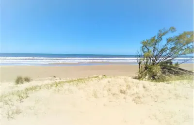 Casa com 4 quartos à venda na beira mar, 100, atlântida sul (distrito), osório, 150 m2 por r$ 748.000