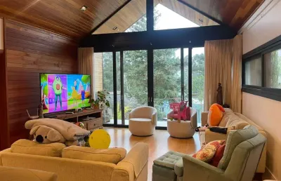 Casa em condomínio fechado à venda na rua vitório carassai, 277, são josé, canela, 200 m2 por r$ 2.785.000
