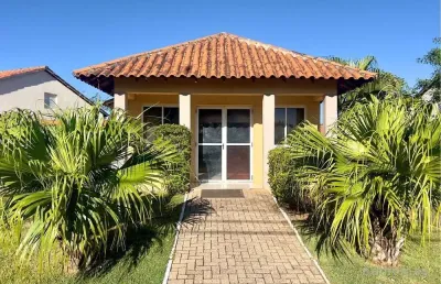 Casa em condomínio fechado com 2 quartos à venda na irmã maria hiltgardis, 376, olaria, canoas, 55 m2 por r$ 348.900