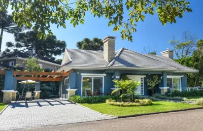 Casa em condomínio fechado com 5 quartos à venda na vinte e oito, 1100, vila dante, canela, 400 m2 por r$ 5.299.000
