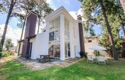 Casa em condomínio fechado com 3 quartos à venda na central, 1500, centro, xangri-lá, 189 m2 por r$ 1.559.000