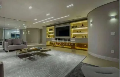 Apartamento alto padrão recentemente reformadado ricamante mobiliado, sendo vendido na modalidade porteira fechada.