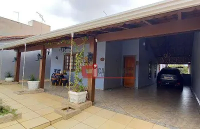 Casa com 5 dormitórios à venda, 238 m² por r$ 880.000 - jardim zeni - jaguariúna/sp