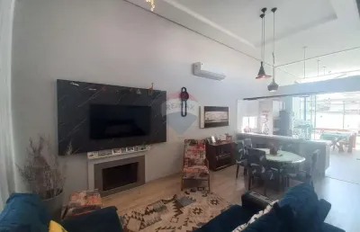 Casa de alto padrão para locação em condomínio fechado na região de mogi das cruzes