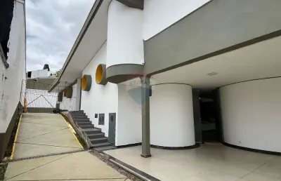 Casa comercial para locação no bairro jardim santista em mogi das cruzes