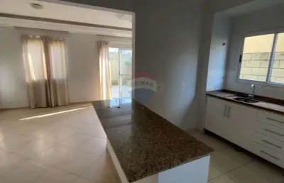 Sobrado locação condominio 3 dormitórios 2 vagas cobertas