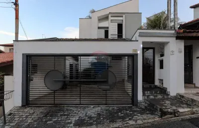 Casa moderna com espaço, churrasqueira gourmet e jacuzzi no alto do ipiranga