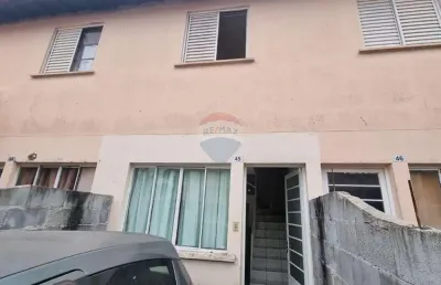 Casa em condomínio com 2 dormitórios no jardim são pedro