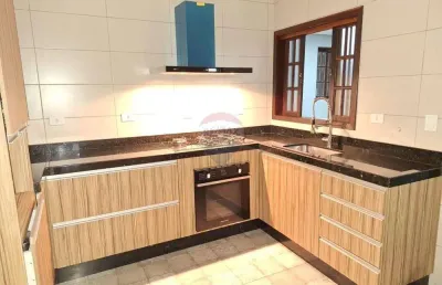 Casa com 3 quartos para alugar na Rua Eugênio Balabem Filho, 1, Vila Odete, Poá