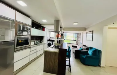 Apartamento semimobiliado com duas suítes no centro de estância velha