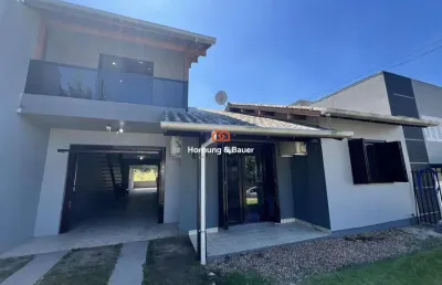 Casa à venda no bairro lago azul | 3 dormitórios | churrasqueira | 2 vagas cobertas | amplo pátio | fogão campeiro