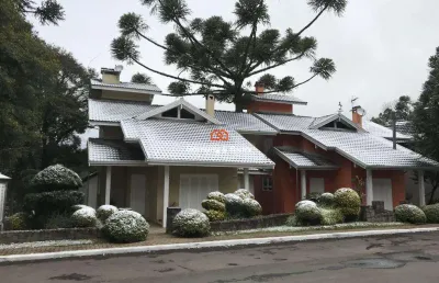 Belíssima casa à venda em gramado no bairro planalto | condomínio das bromélias