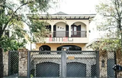 Sobrado de 4 suítes com 5 vagas para venda no alto da lapa