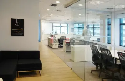 Sala comercial com 4 salas para alugar em Cerqueira César, São Paulo 