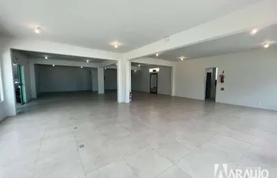 Sala comercial para alugar na Avenida Demostenes Feminella Filho, 401, Espinheiros, Itajaí