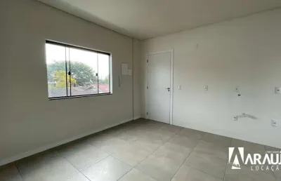 Apartamento com 01 dormitório para alugar no centro de navegantes