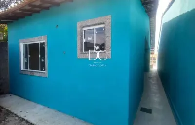 Casa com 2 quartos à venda na rua santa rita de cássia, cordeirinho (ponta negra), maricá por r$ 440.000