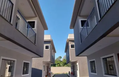Casa com 2 quartos à venda na rua dos jasmins, 18, barroco (itaipuaçu), maricá por r$ 380.000