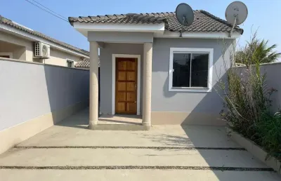 Casa com 2 quartos à venda na rua oitenta e cinco, jardim atlântico leste (itaipuaçu), maricá, 95 m2 por r$ 480.000