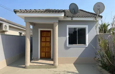 Casa com 2 quartos à venda na rua oitenta e cinco, jardim atlântico leste (itaipuaçu), maricá, 95 m2 por r$ 480.000