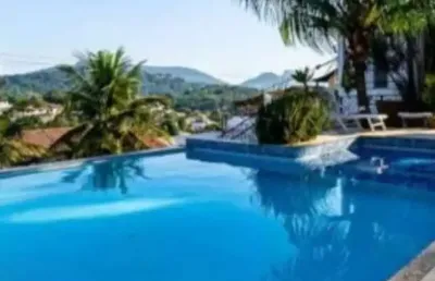 Casa em condomínio fechado com 4 quartos à venda na estrada caetano monteiro, 2835, badu, niterói, 550 m2 por r$ 1.630.000