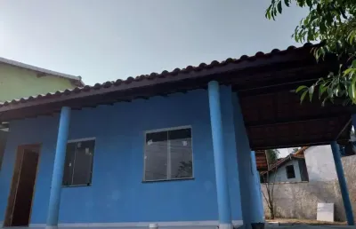 Casa com 2 quartos à venda na rua das camélias, 2, são josé do imbassaí, maricá por r$ 320.000