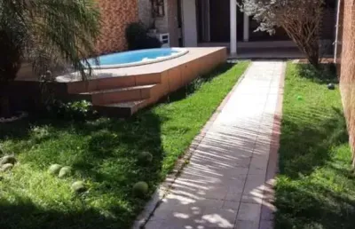 Casa com 3 quartos à venda na rua kaweh machado diniz, jardim atlântico central (itaipuaçu), maricá por r$ 560.000