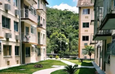 Apartamento com 2 quartos à venda na rua senador fernandes da cunha, 1002, rio do ouro, niterói, 60 m2 por r$ 135.000