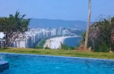 Apartamento à venda no ingá, niterói-rj: studio com vista para praia de icaraí, varanda gourmet e garagem. seu refúgio de sofisticação.