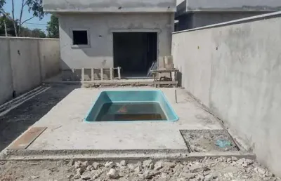 Casa com 3 quartos à venda na rua douglas marques rienti, jardim atlântico leste (itaipuaçu), maricá por r$ 650.000