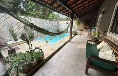 Casa com 3 quartos à venda na rua maria izabel bolckau, 09, maravista, niterói, 270 m2 por r$ 790.000