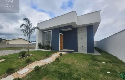 Casa em condomínio fechado com 3 quartos à venda na rodovia vereador oldemar guedes figueiredo, km 4, ubatiba, maricá por r$ 580.000