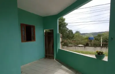 Ótima casa em guaratiba, a cinco minutos a pé do brt pingo d'àgua
