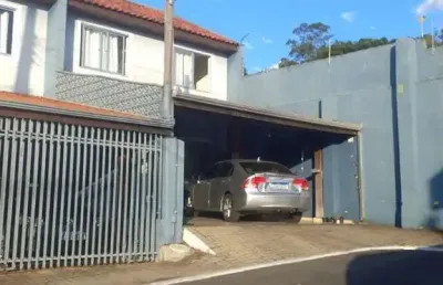 Sobrado para venda em curitiba, xaxim, 3 dormitórios, 1 suíte, 3 banheiros, 3 vagas