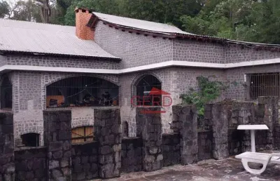 1.	mansão estilo castelo com 5 suítes e piscina em embu – um refúgio único!