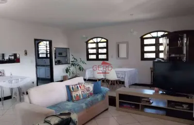 Casa em cotia, sp - 3 suítes em terreno de 600m², área gourmet em condomínio fechado