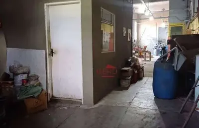 Localização excelente para sua empresa, com fácil acesso para estação presidente altino
