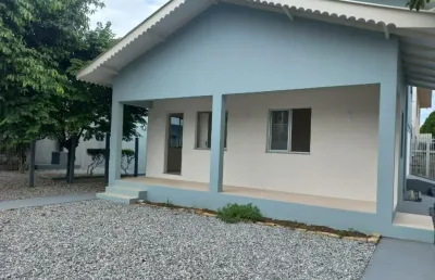 Casa com 3 quartos para alugar na Rua Alfredo Trompowski, 119, Centro, Itajaí