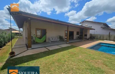 Condomínio villagio da serra - casa com 3 dormitórios à venda, 176 m² por r$ 1.100.000 - campo do meio - araçoiaba da serra/sp