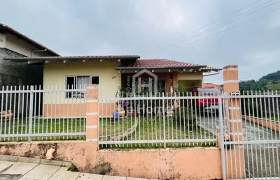 Casa com 3 quartos à venda no budag, rio do sul , 161 m2 por r$ 500.000