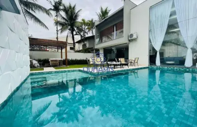 Belíssima casa à venda no condomínio jardim acapulco, guarujá.
