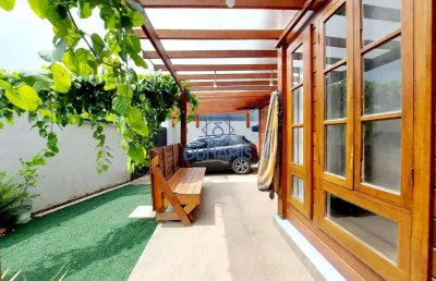 Casa luxuosa com localização privilegiada à venda no jardim guaiuba