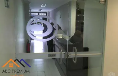 Sala comercial no centro de santo andré. ótimo local!