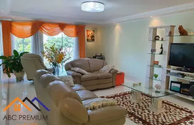 Maravilhoso sobrado próximo ao shopping abc! 3 dorms, suíte, 4 vagas.