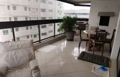 Apartamento a venda no centro de alphaville, em andar médio, com varanda gourmet e 4 quartos
