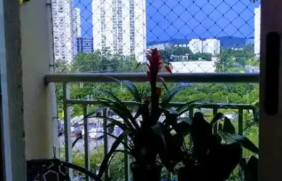 Em andar alto, alphaview com 3 quartos e vista bonita e cozinha americana