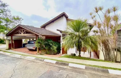 Casa à venda em cotia - condomínio palm hills - 4 quartos suítes, rústica, 2 vagas cobertas, linda!