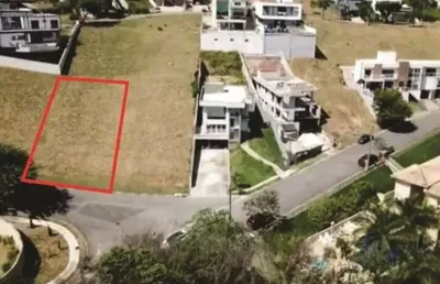 Terreno em cotia - condomínio reserva vale verde - 500m² - aclive - aceita financiamento