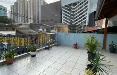 Sobrado comercial frente para a av bartolomeu de castro, ao lado do shopping maia.